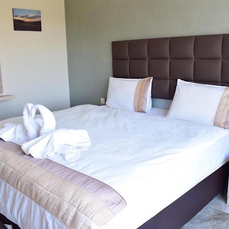 Baron Palace Hotel Suites 亚喀巴 外观 照片