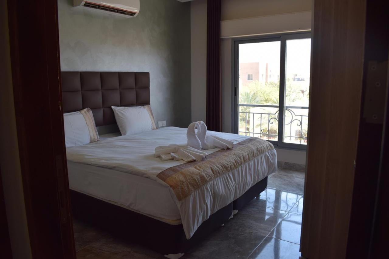 Baron Palace Hotel Suites 亚喀巴 外观 照片