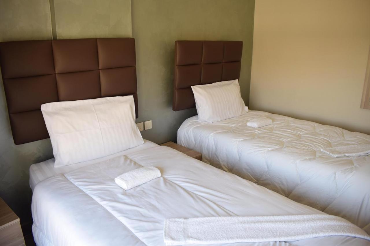 Baron Palace Hotel Suites 亚喀巴 外观 照片