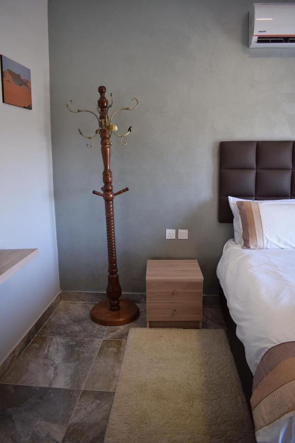 Baron Palace Hotel Suites 亚喀巴 外观 照片